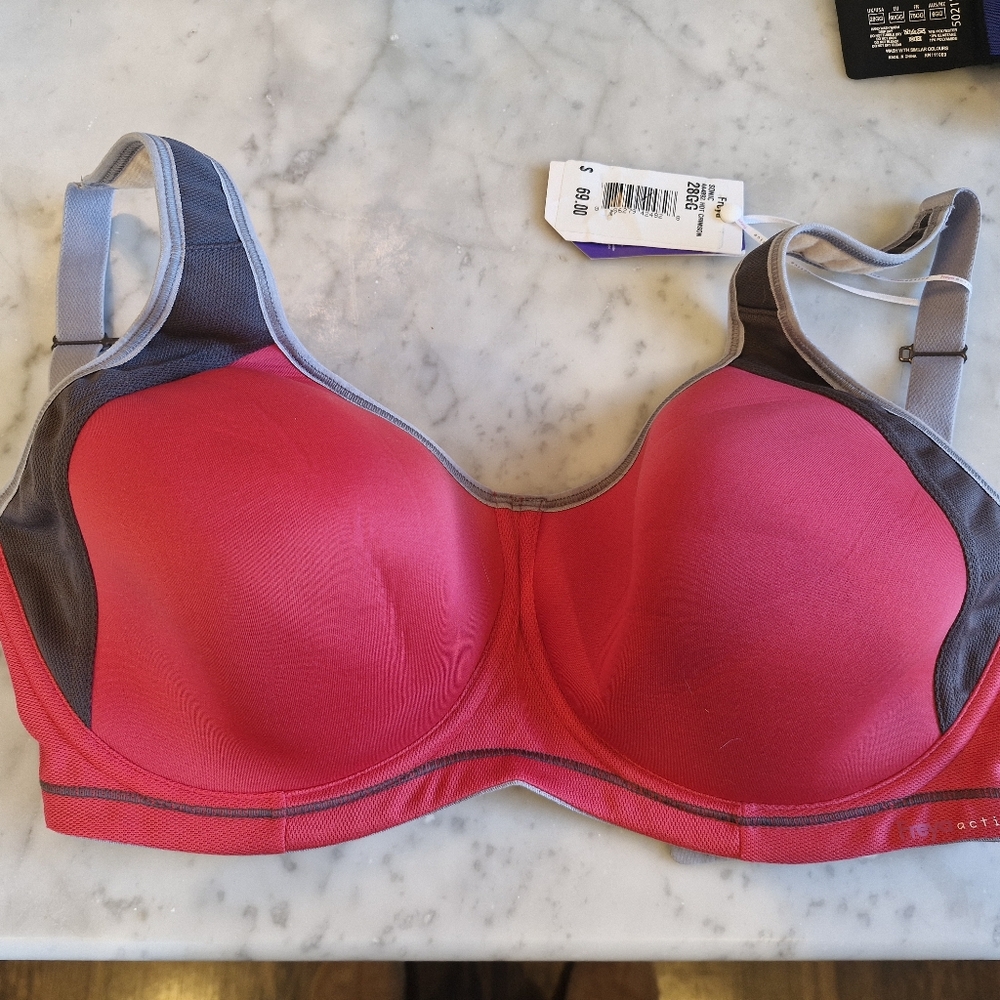 NWT Freya Sonic sports bra, 28GG